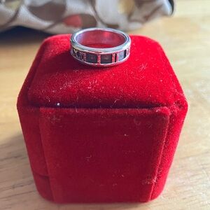 TIFFANY & CO. Vintage Narrow Atlas Band.  925 Silver Size 6.  Tiffany stamp